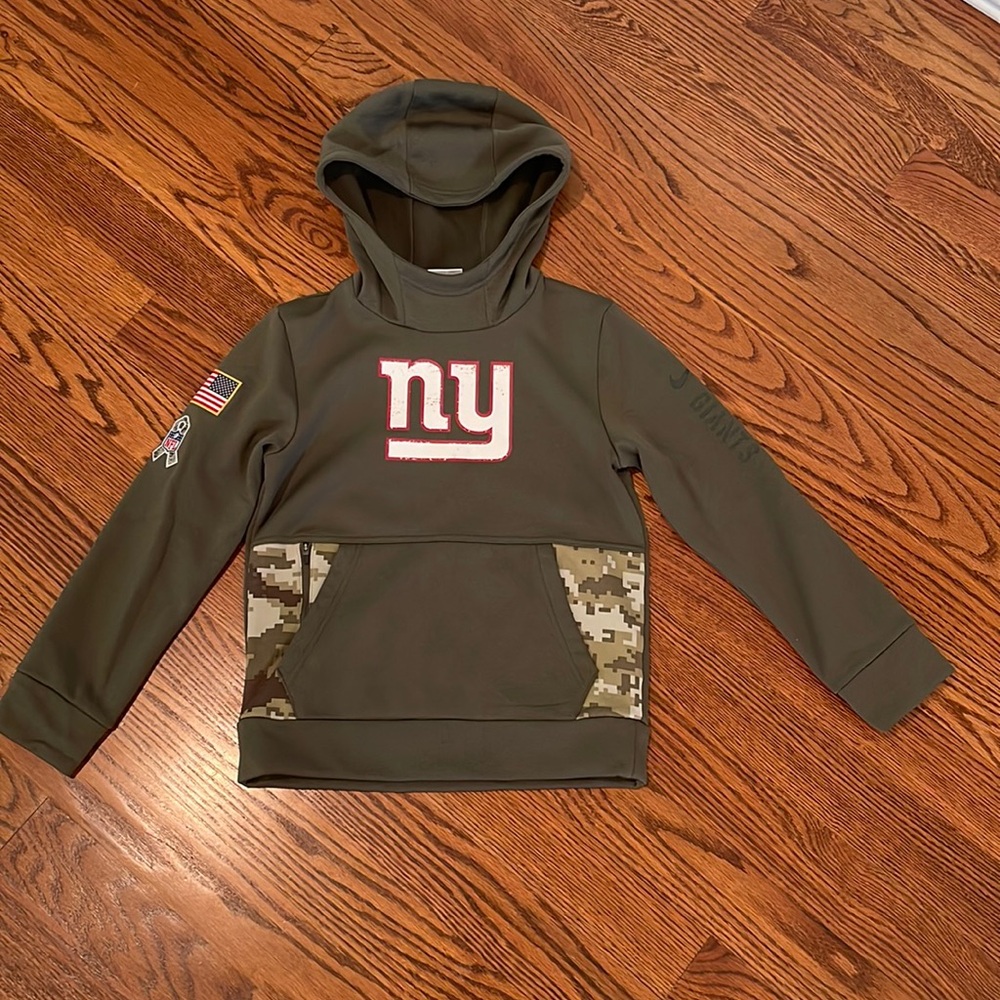 New York Giants NFL Boys Nike 2022 Salute to Service Pullover Hoodie